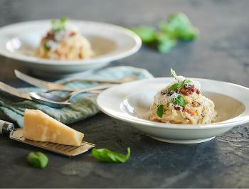 Creamy Pasta Carbonara with Mushrooms 