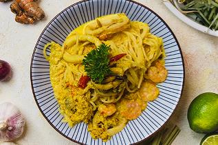 Creamy Seafood Laksa Pasta