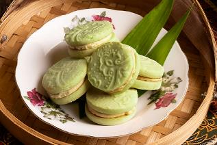 Pandan Gula Melaka Sandwich Cookies