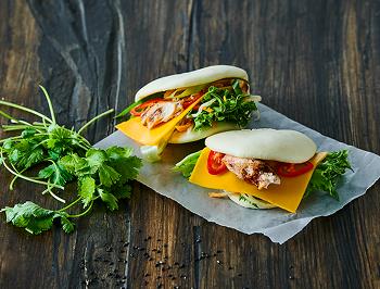 Bao Buns with Chicken and Cheddar 