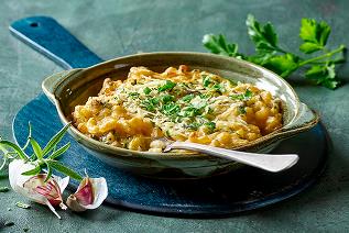 Vegan Herb Mac n´ Cheese with Pizza-style Shreds