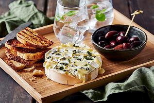 Baked Brie with Thyme and Garlic