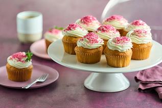 Easy Vanilla Birthday Cupcakes