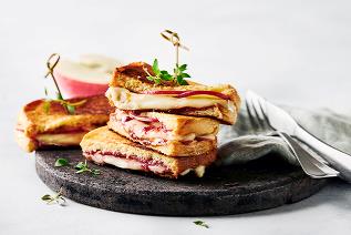 Grilled Brie Sandwich with Apples and Figs