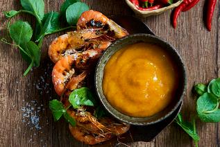Grilled Prawns with Mango and Chili Dip