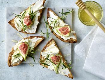 Cream Cheese Crostini