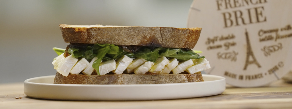 /Files/Images/Emborg/1240x465/1240x465_Brie-Toastie.jpg
