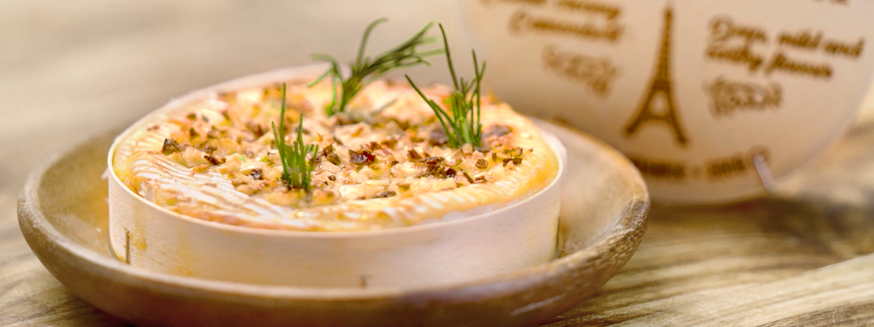 /Files/Images/Emborg/1240x465/1240x465px_Emborg_Baked_Camembert.png